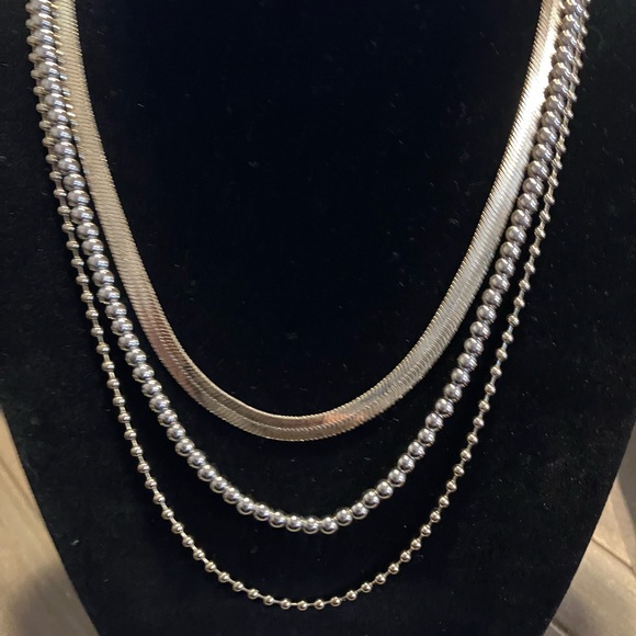 🌸J. Crew 3 Strand Necklace - Picture 1 of 4